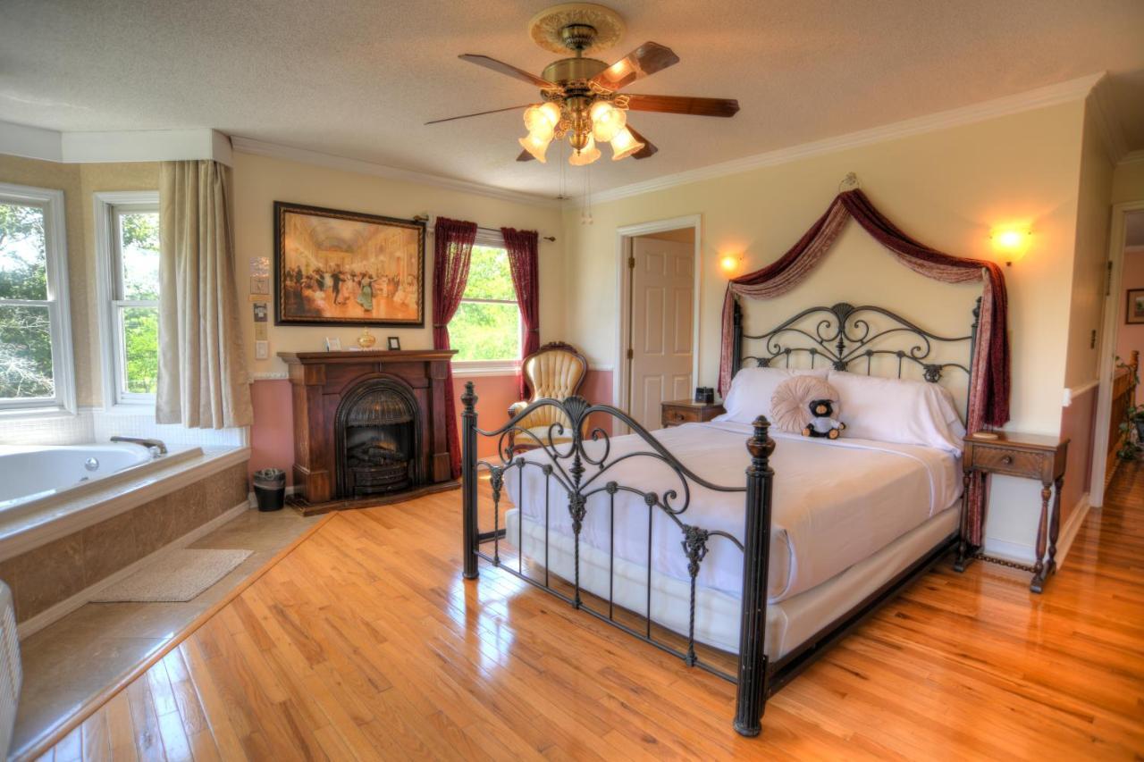 Blue Mountain Mist Country Inn Sevierville Bagian luar foto