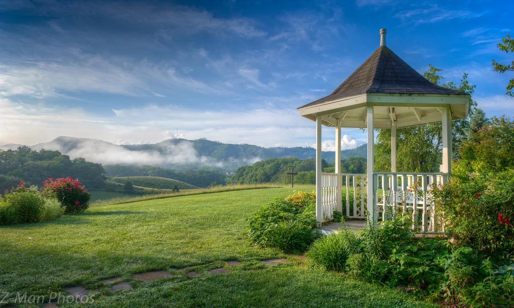 Blue Mountain Mist Country Inn Sevierville Bagian luar foto