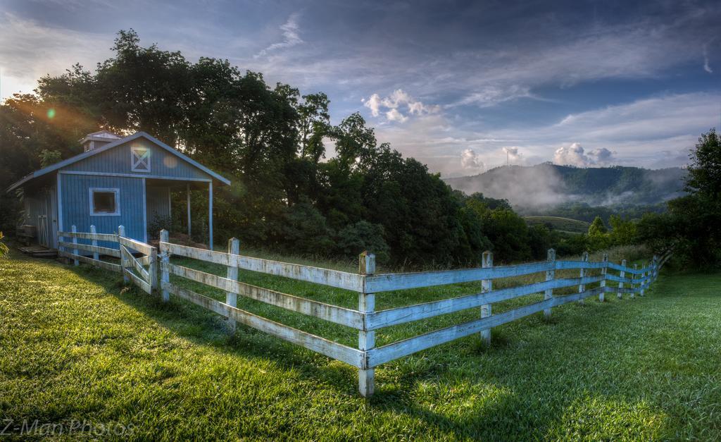 Blue Mountain Mist Country Inn Sevierville Bagian luar foto